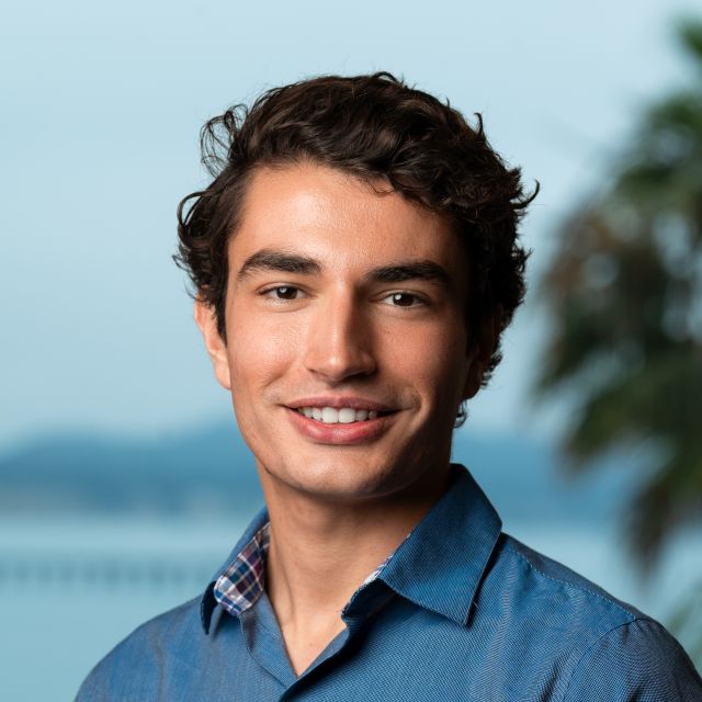 Headshot of Andres Fromm